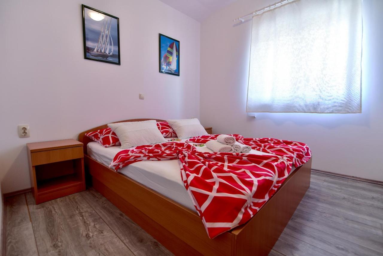 Luna Apartment